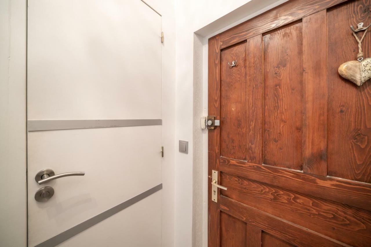 Secret Courtyard Of Annecy Apartment Exterior foto